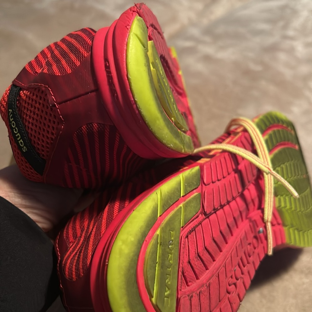 Saucony Racing sneaker - Picture 4 of 7